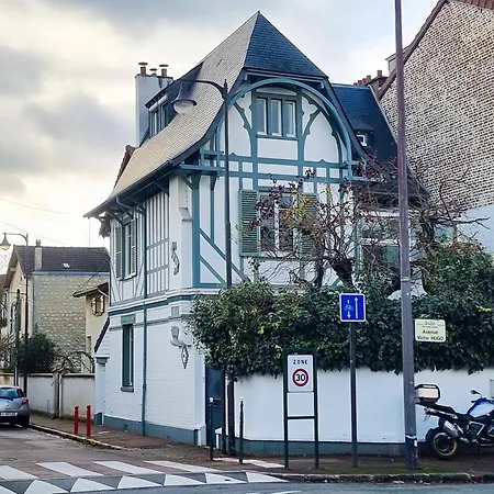 Exigehome Belle Maison A Colombages 5 Minutes Du Rer Willa Rueil-Malmaison